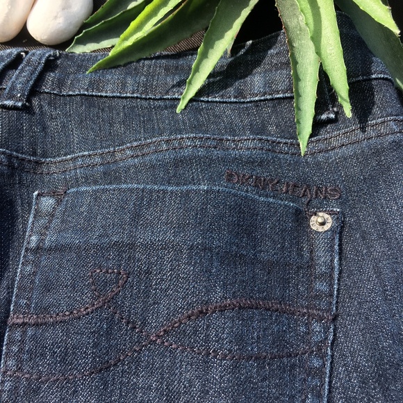 👖HOST PICK👖DKNY JEANS NWOT - Picture 5 of 8